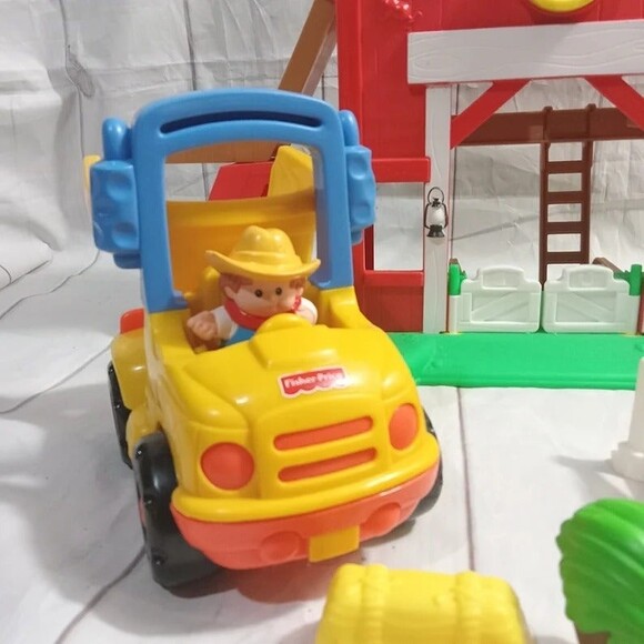 Fisher Price Little People Barn House Farm Yard Playset Sounds - Picture 8 of 8